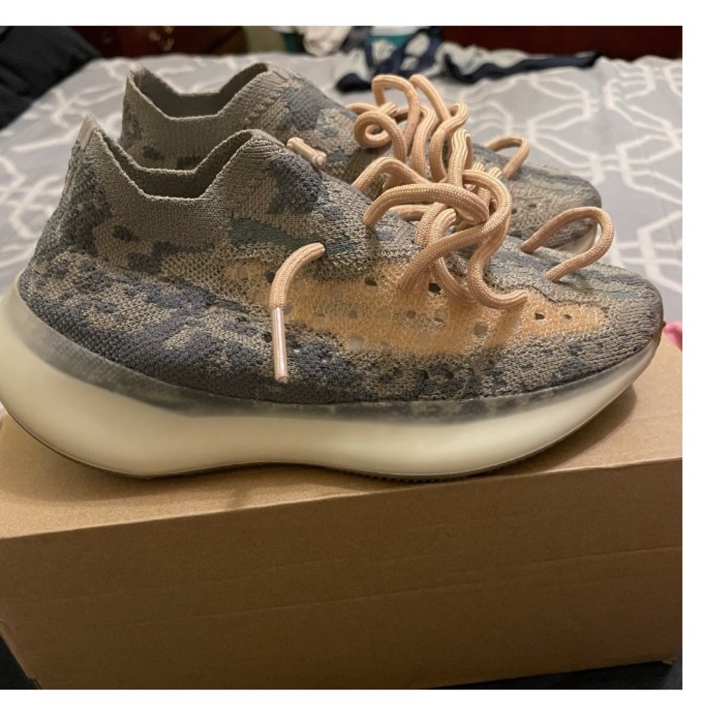 YZY Mist